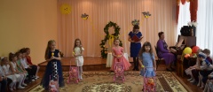 Никого роднее мамы в целом мире нет